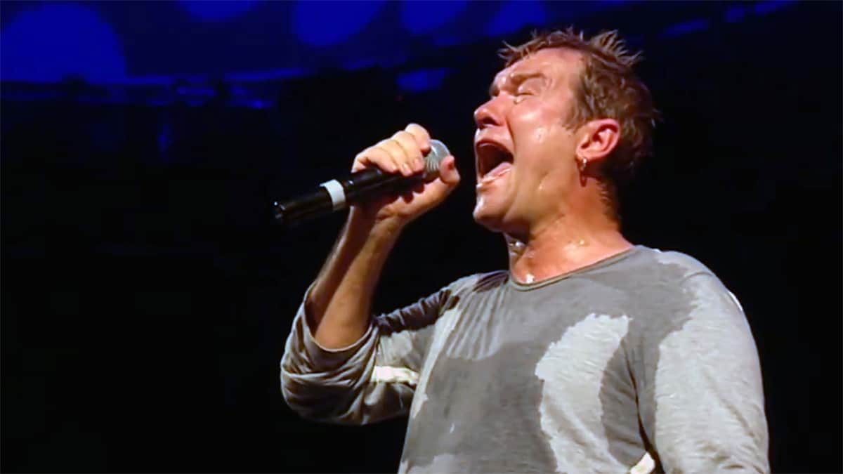 Jimmy Barnes performing Good Times with Living Loud